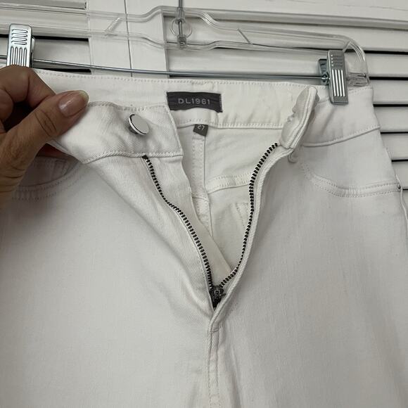 DL1961 Denim Mara Straight Mid Rise Instasculpt Ankle in white Milk, size 27 - Picture 8 of 15